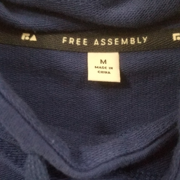 Pullover sweater new medium sized new without tags - Picture 3 of 3